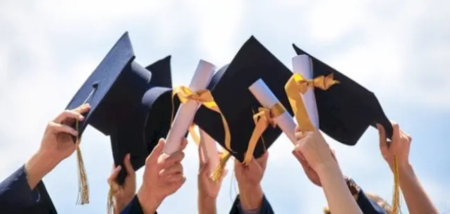 دليل القبول في كليات الإعلام 2025.. الشروط والنسب المطلوبة هذا العام