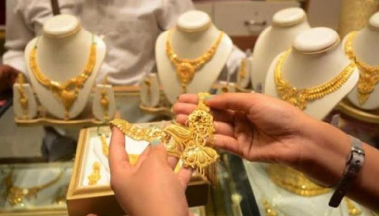 أسعار الذهب في السعودية الآن.. قفزة مفاجئة لعيار 24 وسط تحركات السوق