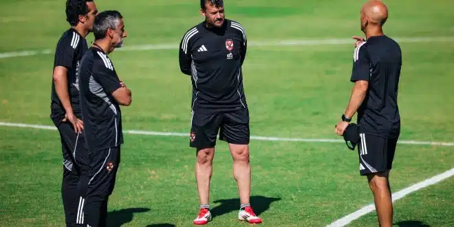 غضب يعم الأهلي بسبب عروض الاحتراف.. وتهديد برحيل عدد من المسؤولين