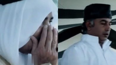 فيديو نادر للملك خالد يؤدي صلاة الظهر مع الرئيس الباكستاني