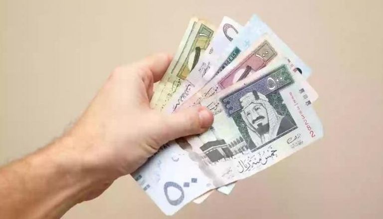 كم بلغ الريال السعودي أمام الجنيه اليوم؟ أسعار الصرف في البنوك والسوق